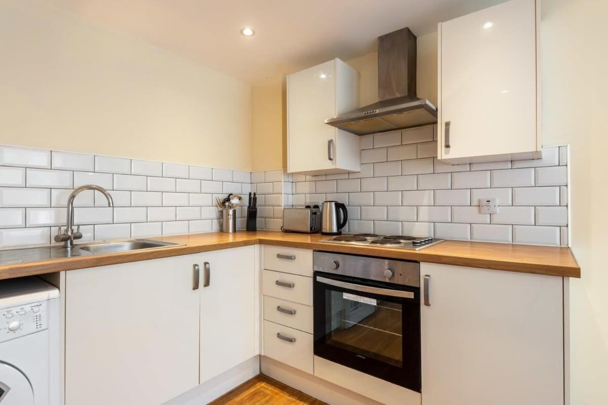 Bright 1 Bedroom Budget Flat In Central Pontefract Exteriér fotografie